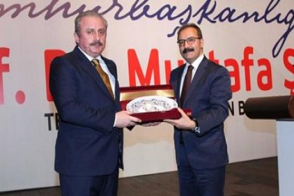Aslında Türkiye 2007&#8217;de yarı Başkanlık Sistemi&#8217;ne geçti