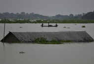 Asya'daki sel felaketlerinde ölü sayısı 100'ü geçti