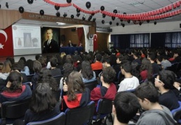 Atatürk ve gençlik söyleşisi düzenlendi