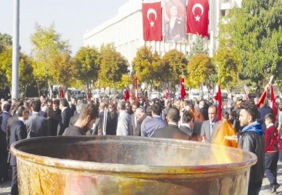 Ata’yı andık
