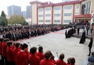 Ata’yı saygı, minnet ve özlemle andılar