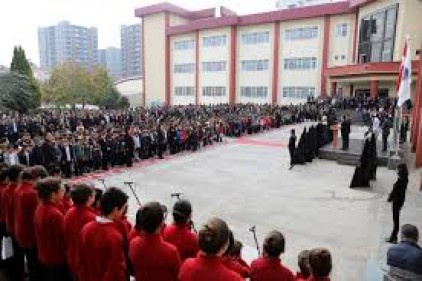 Ata&#8217;yı saygı, minnet ve özlemle andılar