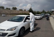 Ateş ölçerlerle, şehrin giriş ve çıkışları kontrol altında