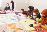 Atık eşyalardan çeyiz yapıyorlar