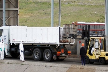 Atık taşıyan 539 araç, 24 saat boyunca izleniyor