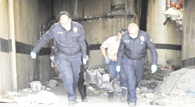 Atıl haldeki bir otelden düşen hurdacı hayatını kaybetti