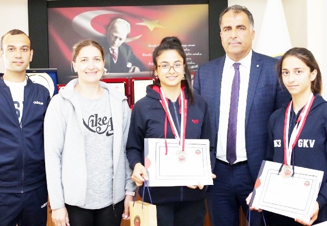 Atletizmde Türkiye birinci ve ikincisi Gaziantep'ten