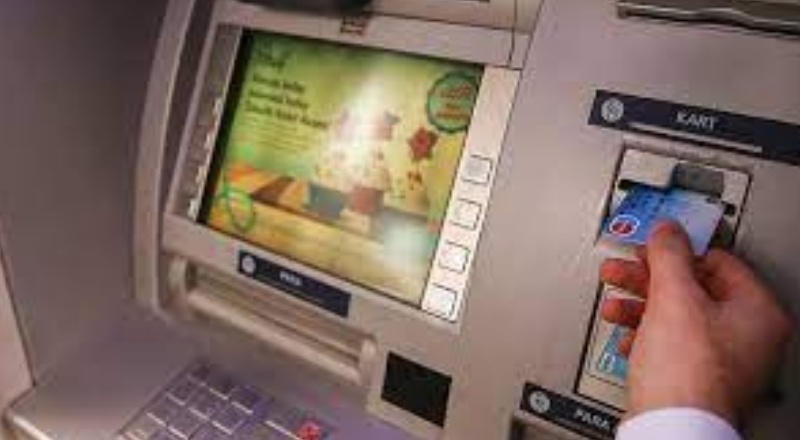 ATM'lerde işlem ücreti 2 TL'den 4 TL'ye yükseldi
