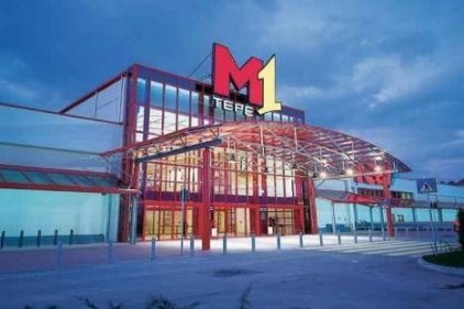 AVM&#8217;den 100 TL alışveriş yapanlara kırtasiye seti hediye edilecek