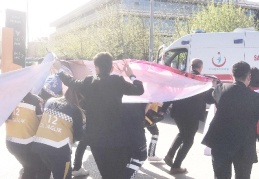 AVM'nin 3. katından düşen hamile kadın hayatını kaybetti