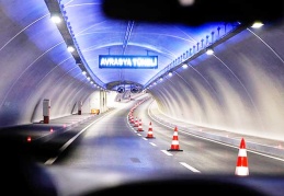 Avrasya Tüneli'nden 'geçmeyen' 12 milyon 192 bin 307 araç için 392 milyon lira ödenecek