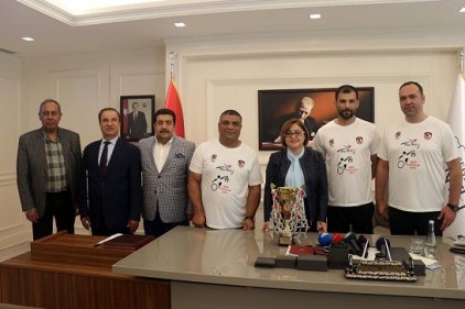 Avrupa şampiyonları Fatma Şahin&#8217;i ziyaret etti