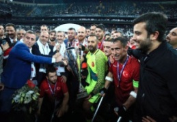 Avrupa şampiyonlarına altın ödülü meclisten geçti 