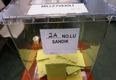 “Avrupa'daki Türkler referandum İçin sandığa gidiyor”