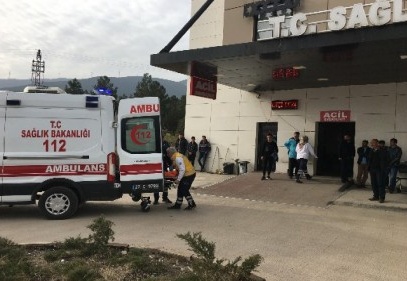 Ayağı takılarak dereye düşen çocuk boğuldu 