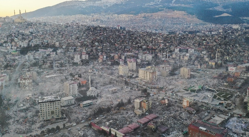"Ayakta kalabilen binaların başarısından öğreneceklerimiz de çöken binalar kadar önemli"