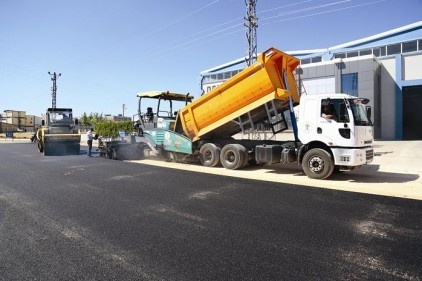 Aydınlar Mahallesi&#8217;nin asfaltı yenileniyor