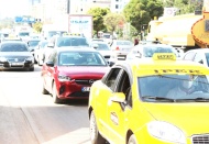 Aylardır bitmeyen İpekyolu çalışması trafiği felç ediyor