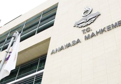 AYM, gözaltında çıplak aramaya hak ihlali dedi