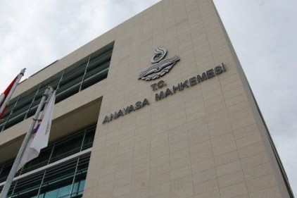 AYM&#8217;den &#8220;Çıplak Arama&#8221;ya ihlal kararı