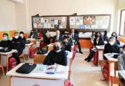 AYM'den 'zorunlu din dersi' kararı: Ebeveynlerin dinî ve felsefi inançlarına saygı gösterilmesini isteme hakkı ihlal edildi