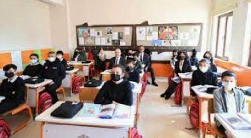 AYM'den 'zorunlu din dersi' kararı: Ebeveynlerin dinî ve felsefi inançlarına saygı gösterilmesini isteme hakkı ihlal edildi