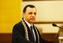 AYM’nin ihlal kararlarına karşı direnme veya ihlale neden olan aynı kararı verme gibi yollara başvurulamaz