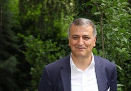 Aynı işi yapan akademisyenler arasındaki eşitsizliğin ortadan kaldırılması istendi