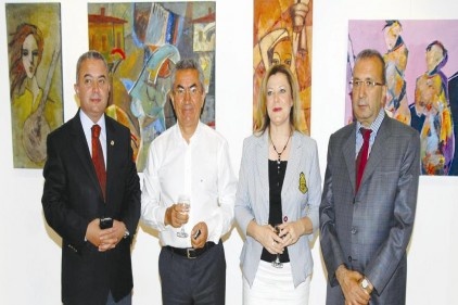 Aynur Açıkgöz, Sanko Sanat Galerisi&#8217;nde sergi açtı