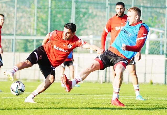 Aytemiz Alanyaspor-Gaziantep FK maçı Pazar günü oynanacak