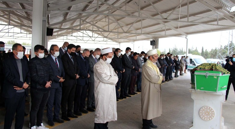 Baba-oğul 5 gün arayla Koronadan öldü