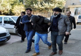 Baba ve oğlunu kaleşnikofla öldüren zanlı 3 yıl sonra yakalandı 