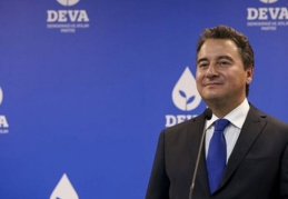 Babacan: Dolar kurunu 7'nin altında tutmak için 120 milyar doları yok ettiler