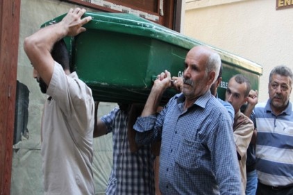 Babasının kafasına ateş etti