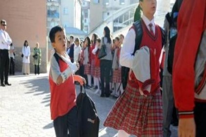 Bağış alan okulların başı dertte