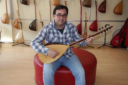 Bağlama, evrensel ve herkesin ortak paydası