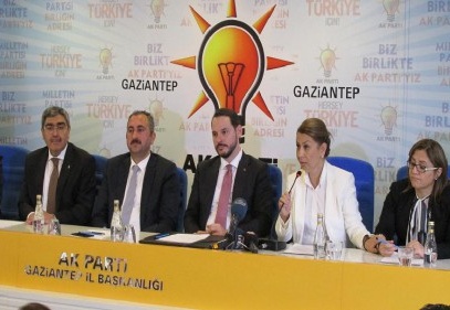 Bakan Albayrak: “15 Temmuz’dan sonra Türkiye ve AK Parti'de siyaset değişti”