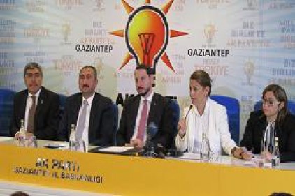 Bakan Albayrak: &#8220;15 Temmuz&#8217;dan sonraTürkiye ve AK Parti&#039;de siyaset değişti&#8221;