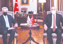 Bakan Çavuşoğlu, BM Mülteciler Yüksek Komiseri Grandi ile görüştü