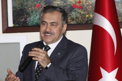 Bakan Eroğlu: Siyasette kırmızı çizgi diye bir şey yok