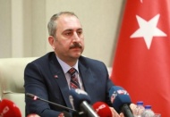 Bakan Gül: Karantinaya uymamak suçtur 