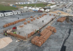 Bakan Kurum: “Kurulacak geçici barınma alanlarının yanı sıra kalıcı konutlar için de çalışmalar başlatıldı”
