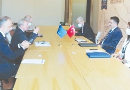 Bakan Pakdemirli: "AB pazarında daha fazla coğrafi işaretli ürünümüzü görmek istiyoruz"