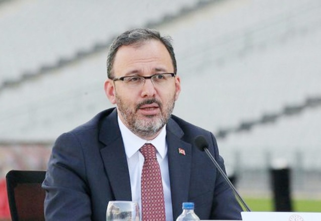 Bakan, TFF toplantısına katılacak