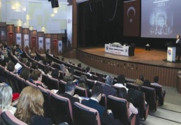 BAKEA sempozyumu ‘Edebiyat ve Tarih’ konusunda yapılıyor”