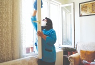 Bakıma muhtaç vatandaşlara el uzatılıyor