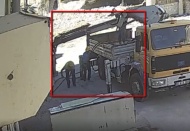 Bakır kabloları gündüz vakti vinçle söküp, çaldılar