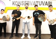 Bakır mutfak malzemelerini enstrümana dönüştürdüler