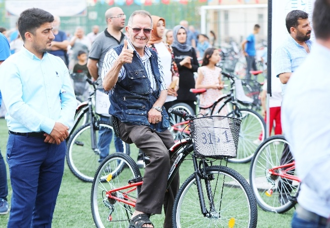 Bakkal esnafına 3 bin bisiklet dağıtıldı