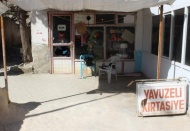 Bakkaldan oyuncak ve para çaldı